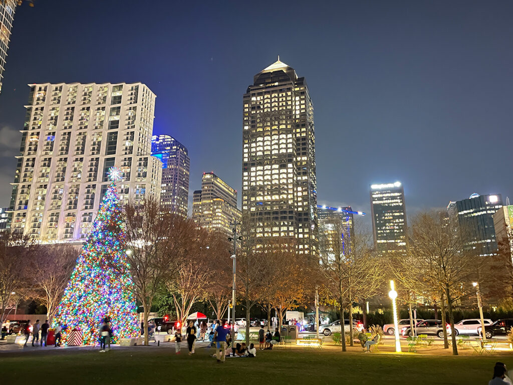 Dallas, TX 26 Klyde Warren Park